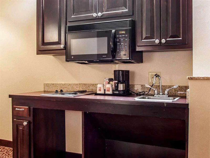 Comfort Suites East Brunswick - South River Экстерьер фото
