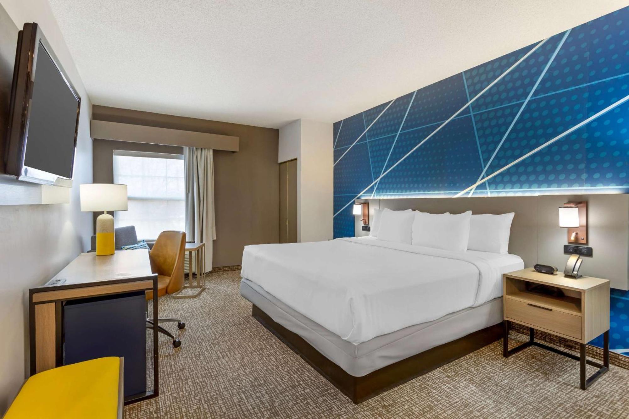Comfort Suites East Brunswick - South River Экстерьер фото