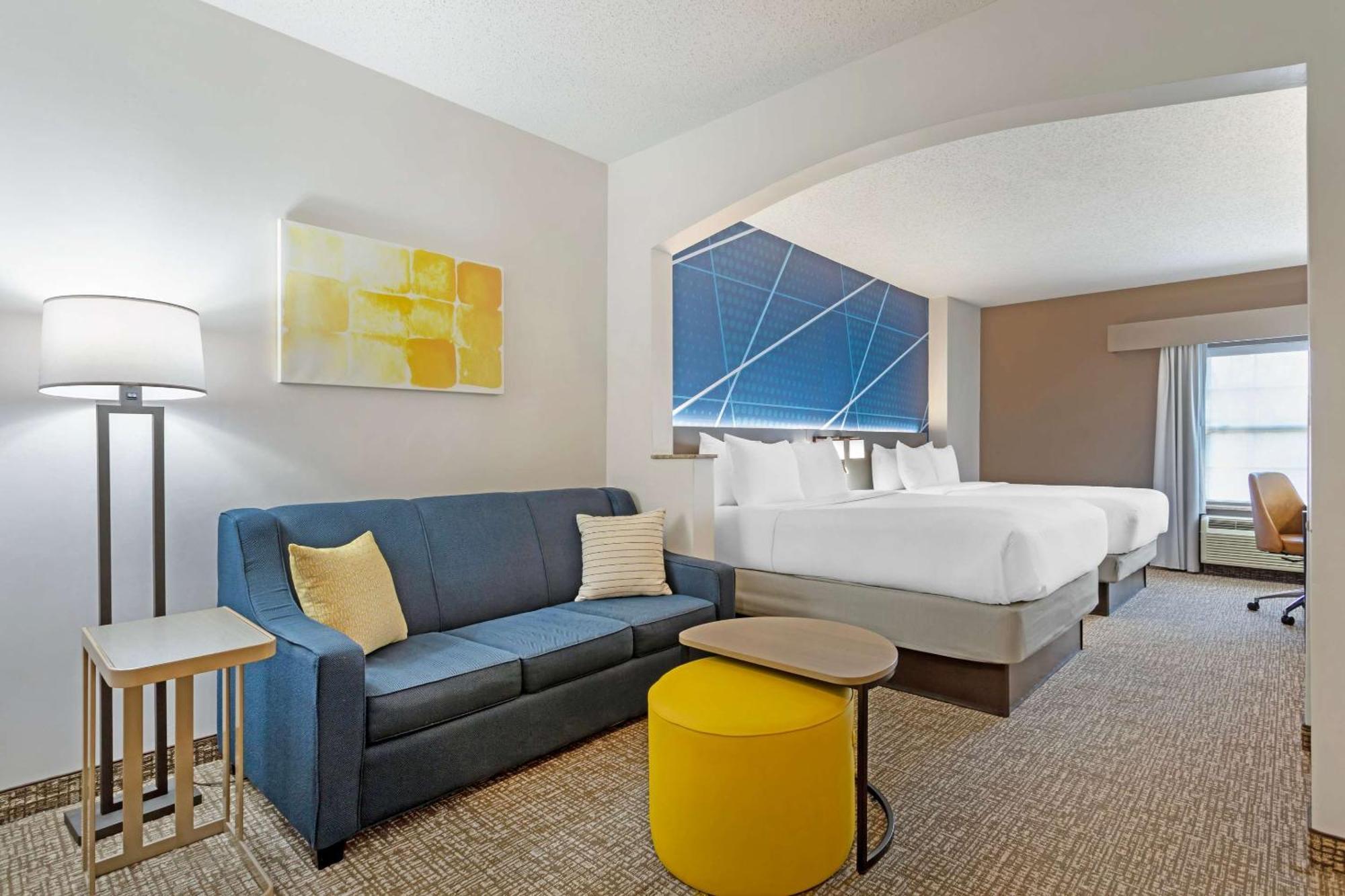 Comfort Suites East Brunswick - South River Экстерьер фото