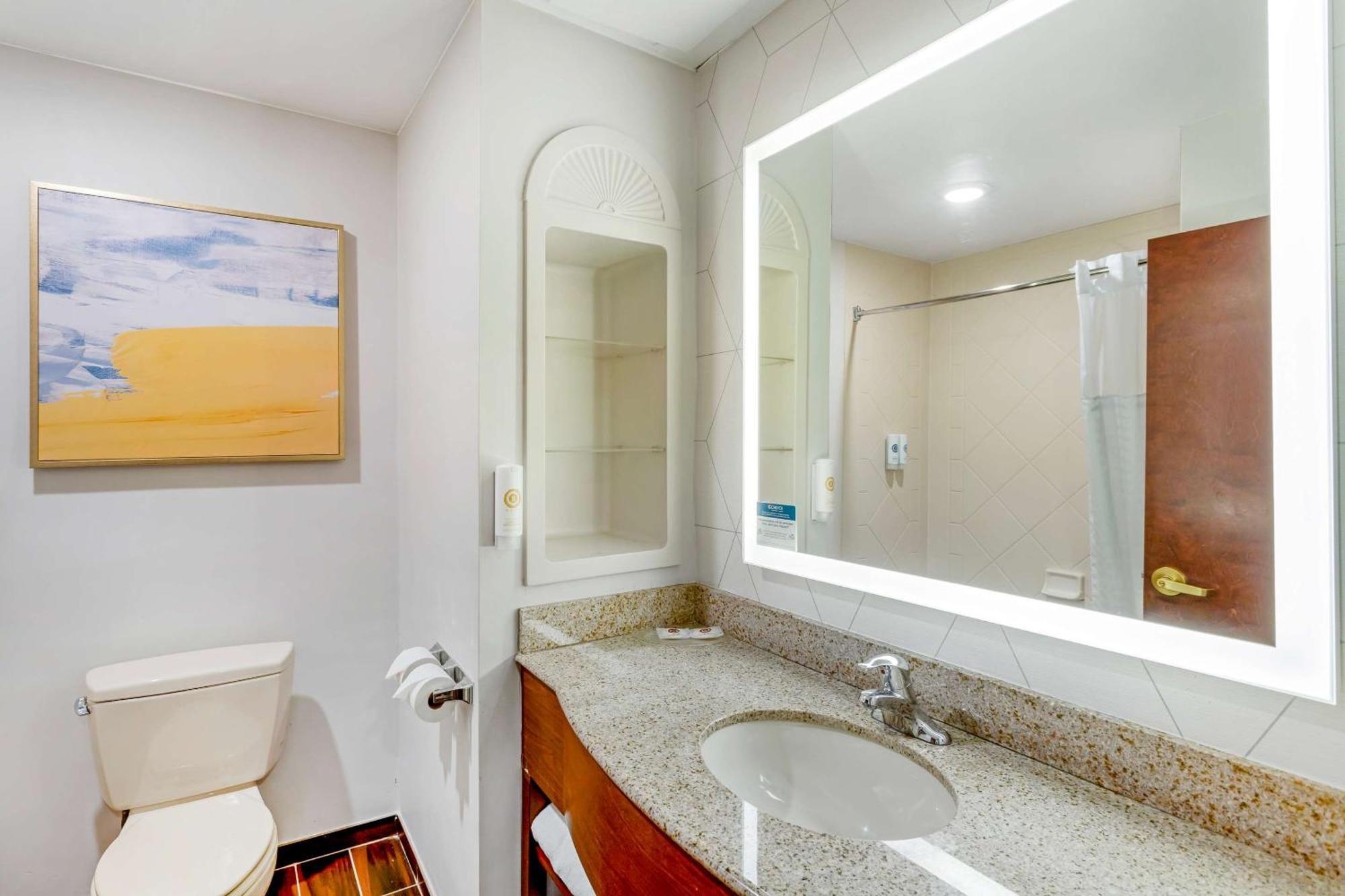 Comfort Suites East Brunswick - South River Экстерьер фото