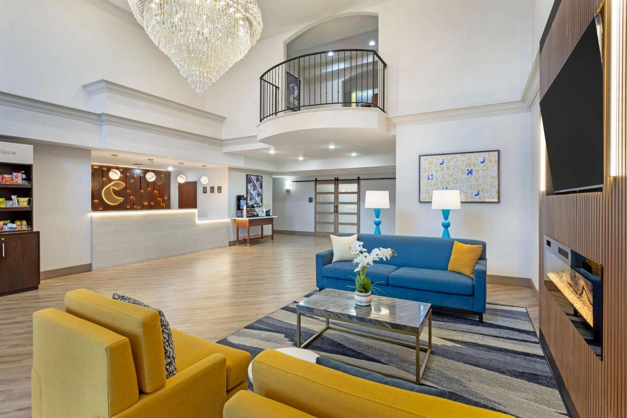 Comfort Suites East Brunswick - South River Экстерьер фото