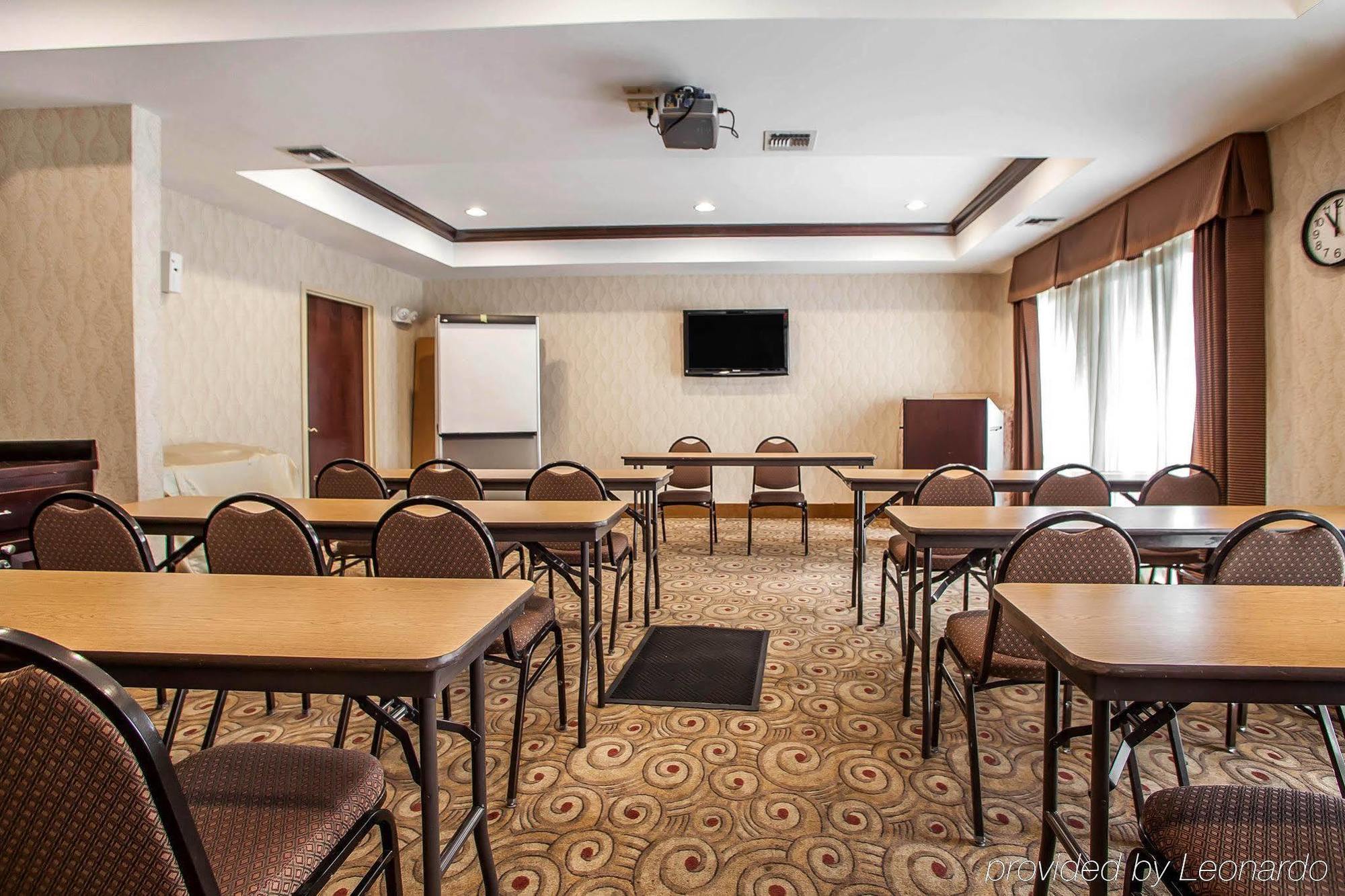 Comfort Suites East Brunswick - South River Экстерьер фото