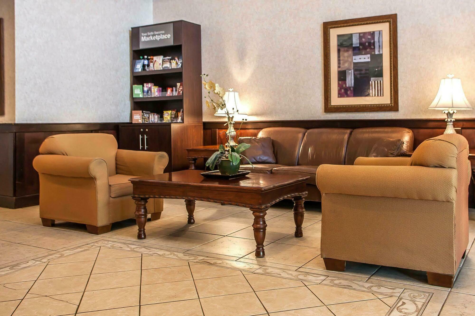 Comfort Suites East Brunswick - South River Экстерьер фото